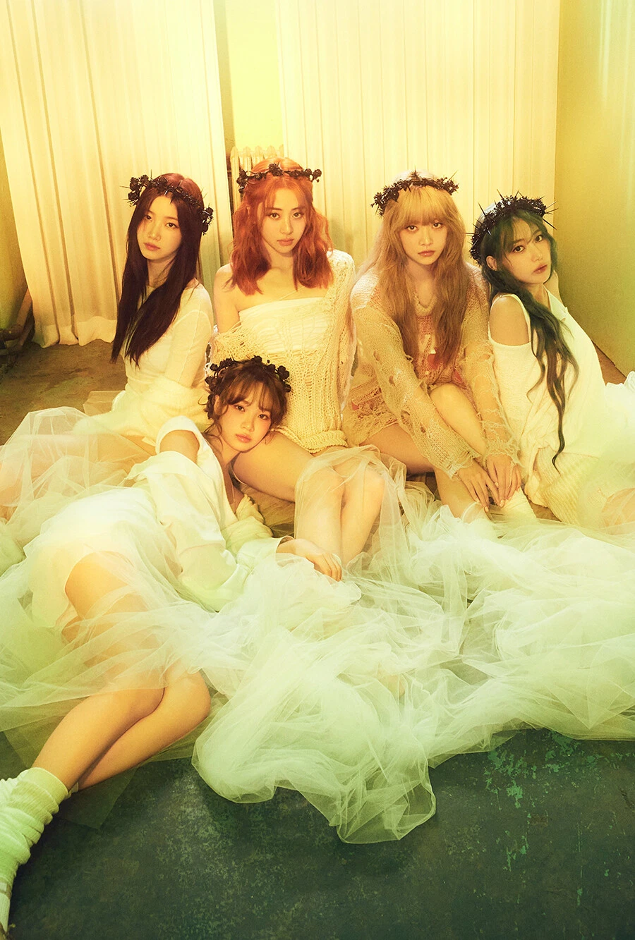 LE SSERAFIM [EASY] 3rd Mini Album COMPACT Ver. / CD+Photo Book+2