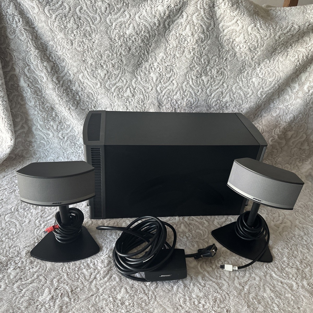 Bose Companion 5 Multimedia Computer Speaker System Audio 2.5