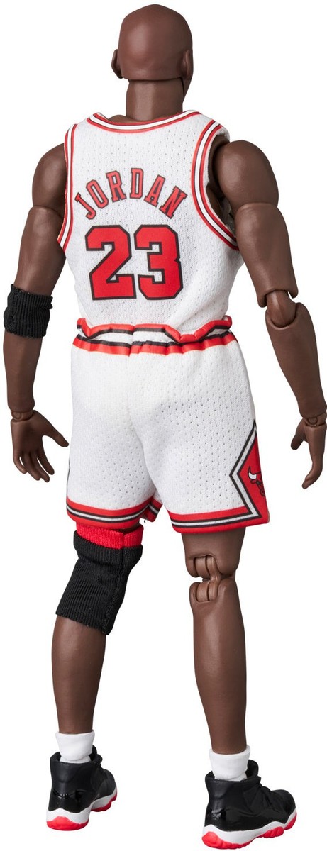 MAFEX No.255 Michael Jordan NBA Chicago Bulls Home Action Figure