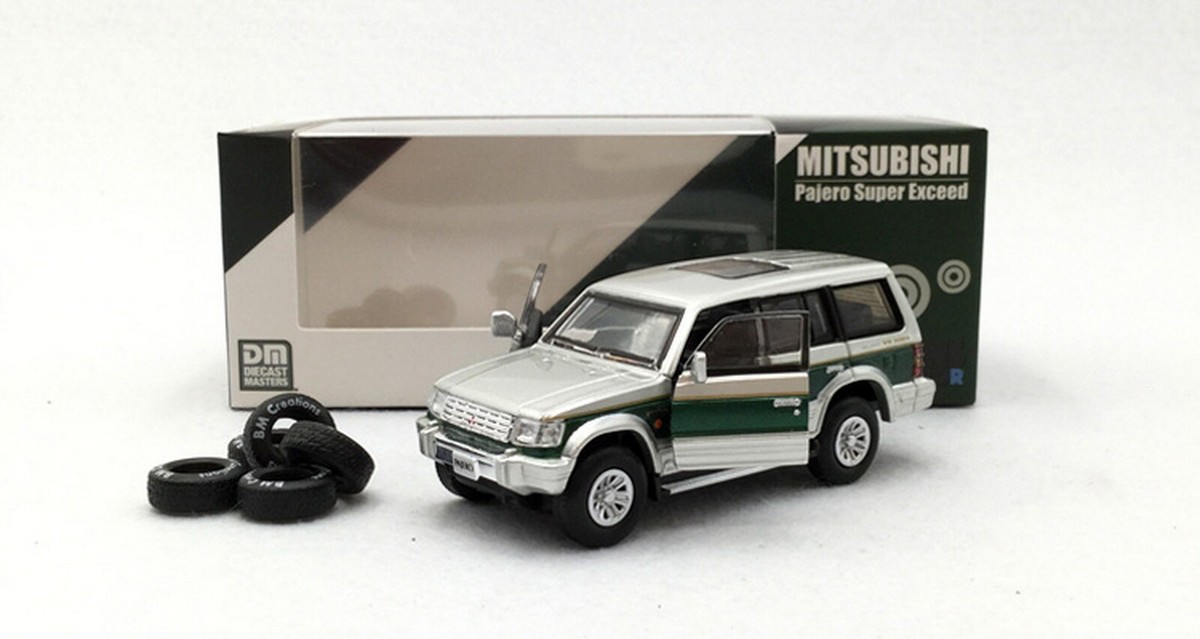 BMC 1/64 Scale Mitsubishi Pajero Super Exceed Silver/Green Diecast