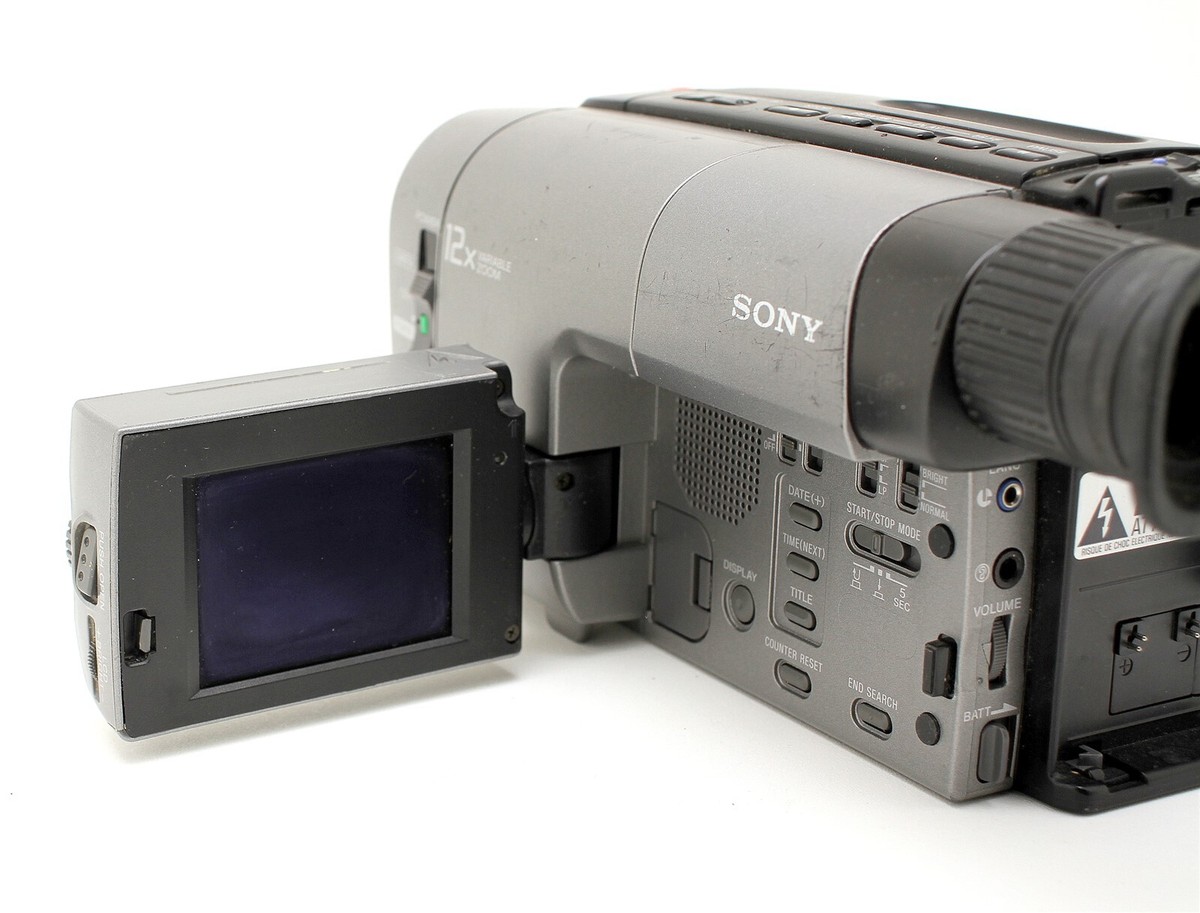 SONY Handycam CCD-TRV11 Hi8 8mm Video Camcorder Turn ON - For