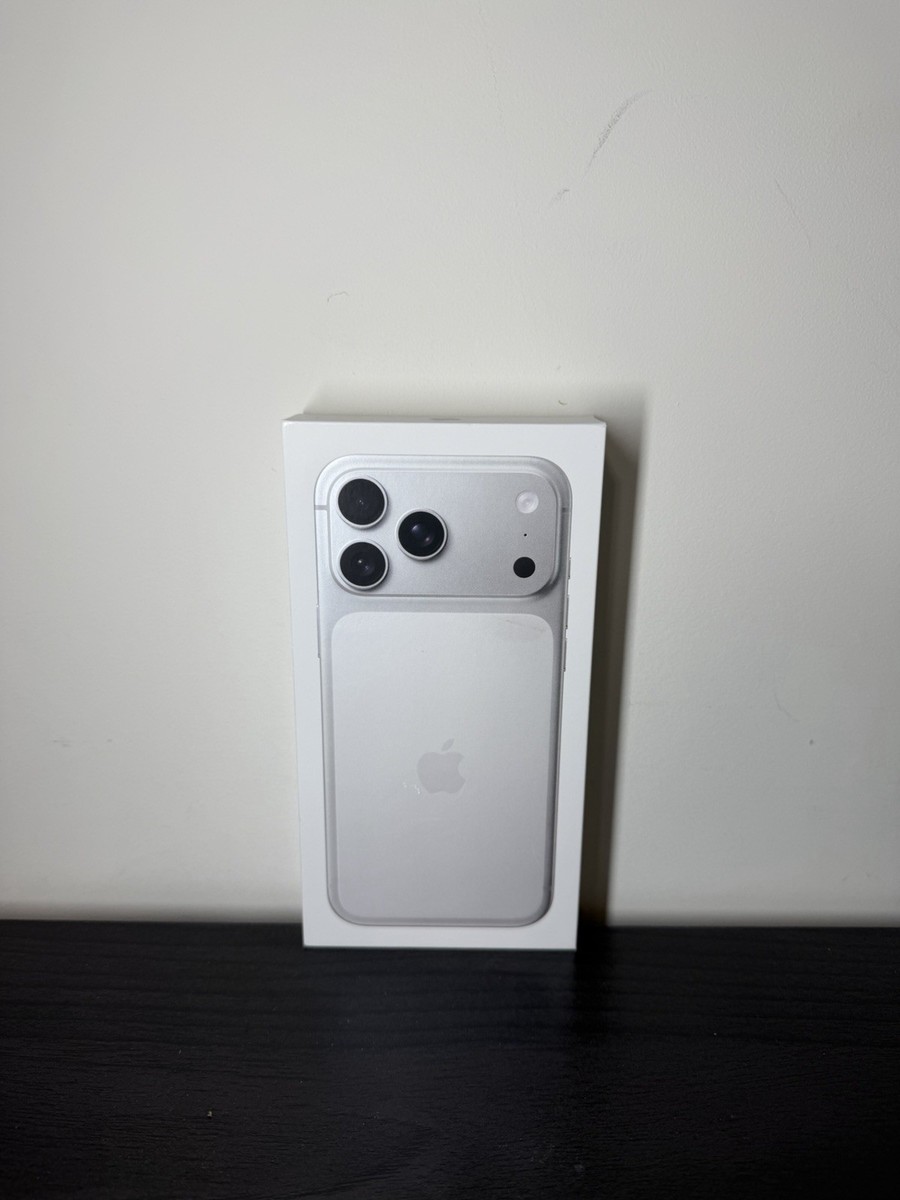 iPhone 17 Pro Max 256 GB - Silver (Factory Unlocked & Sealed