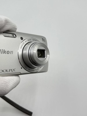 Nikon COOLPIX S3700 20.0MP 8x Optical Zoom Digital Camera Pink