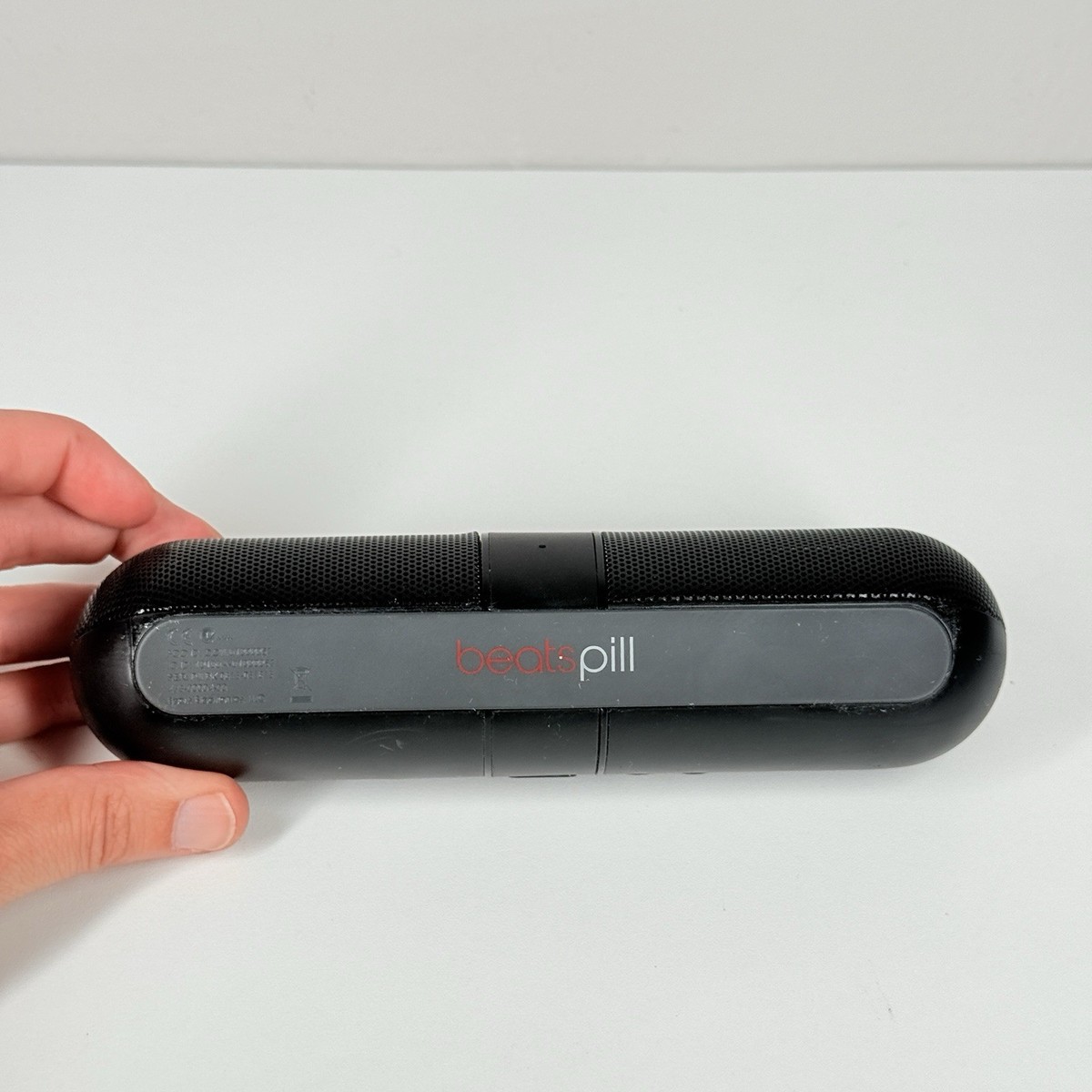Beats By DR Dre. Pill Bluetooth Speaker Dude Holder Stand +