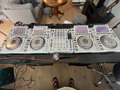 pioneer dj cdj 3000 white limited X4 And nexus 2 Signed by various
