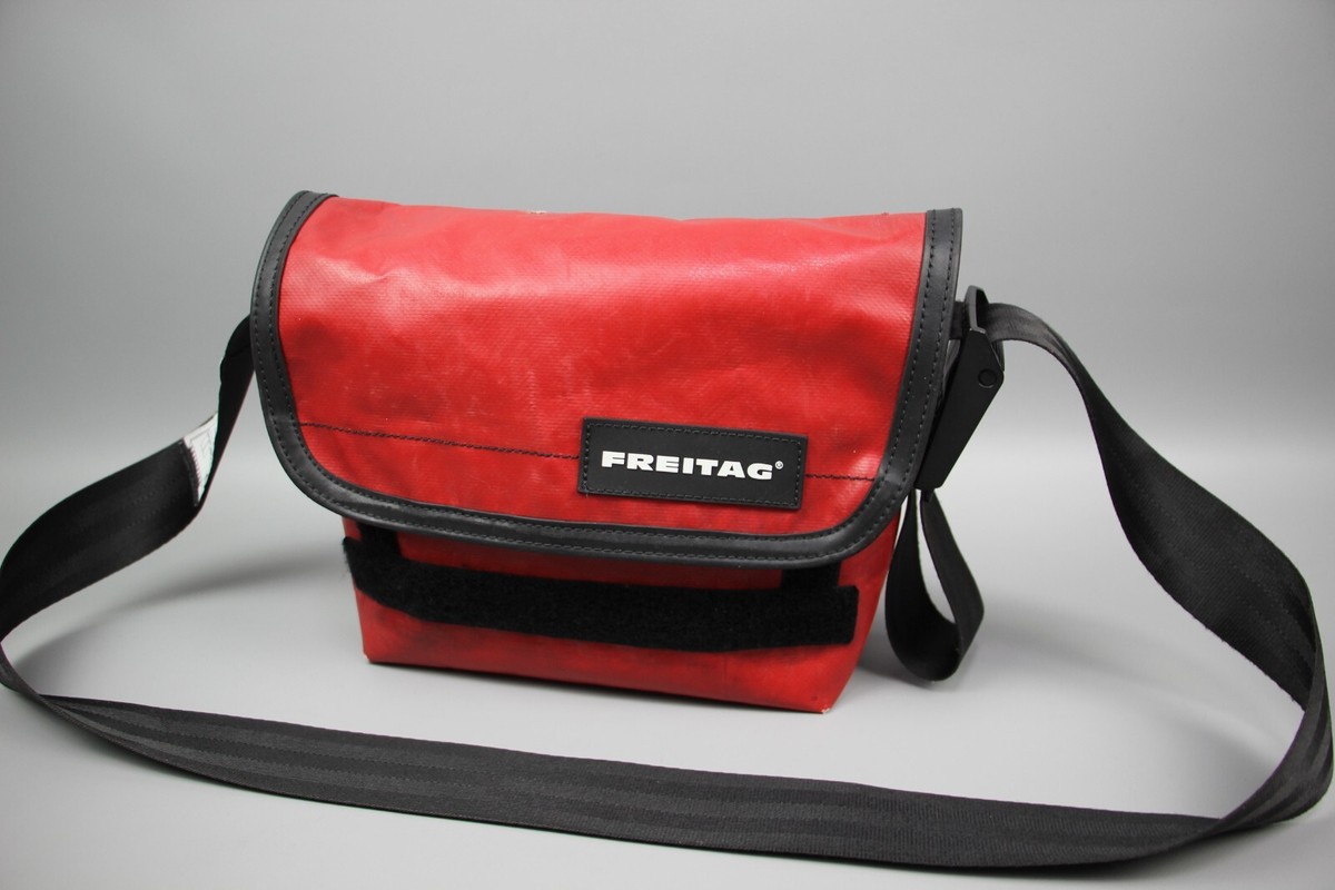 FREITAG F41 HAWAII FIVE-OMessenger Red Used Pvc Cycling Crossbody