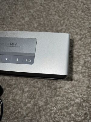 Bose SoundLink Mini Bluetooth Speaker - Silver All Metal With Plug