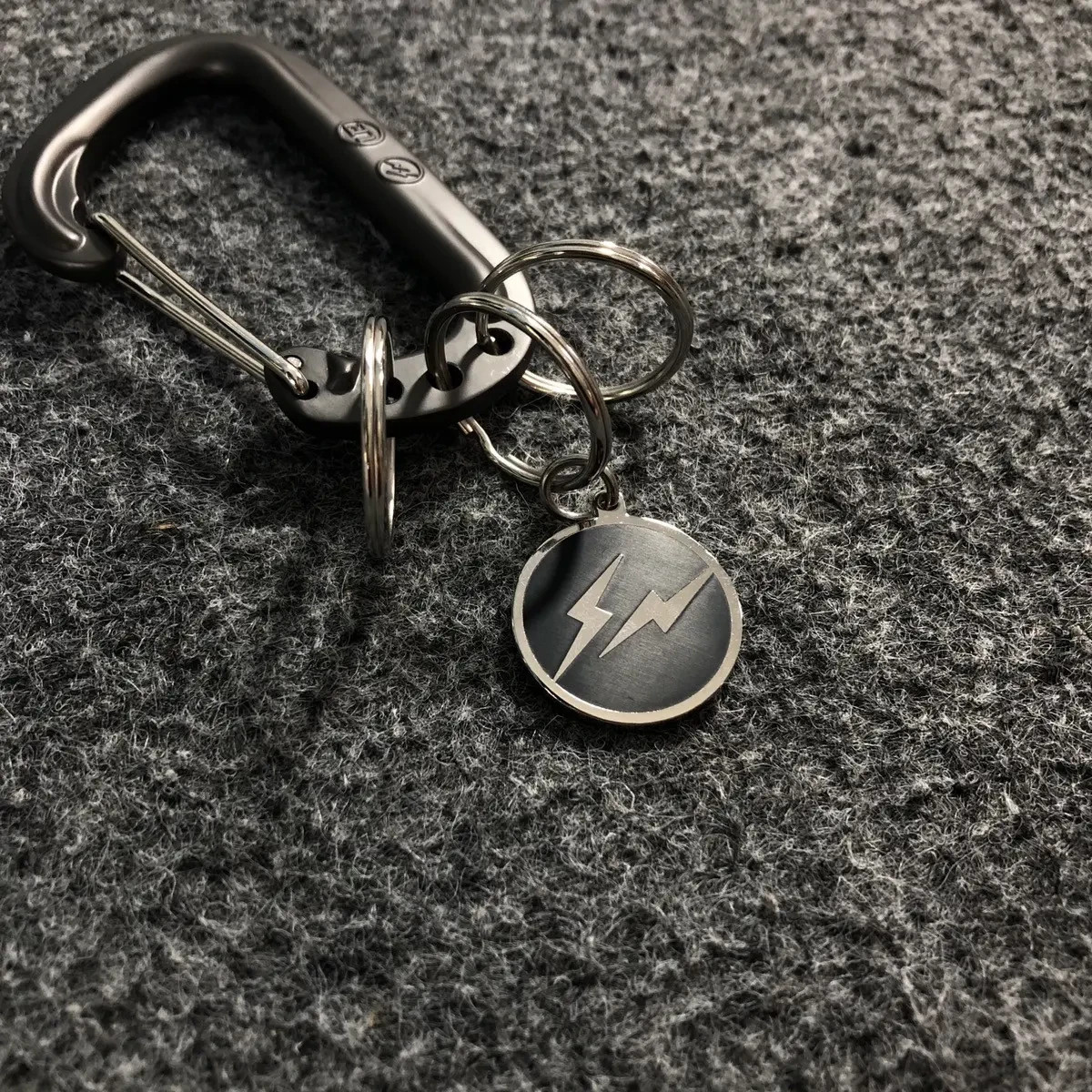FRAGMENT DESIGN X UNIFORM EXPERIMENT CARABINER KEYCHAIN | eBay