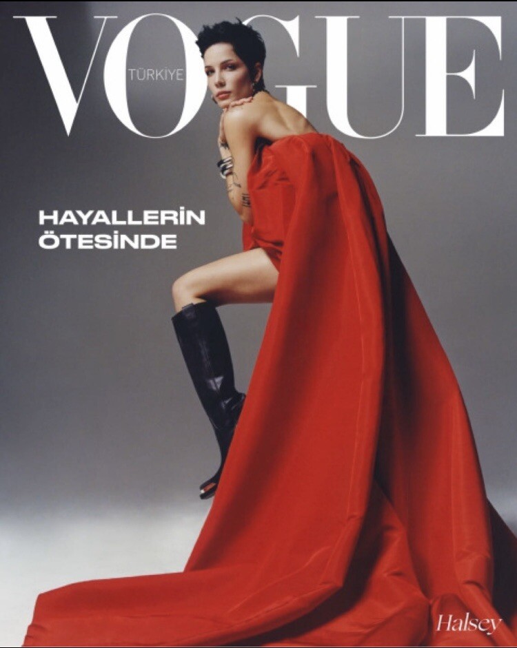 vogue Turkey December - Jan 2023 Halsey Akın Akınözü Demet Özdemir