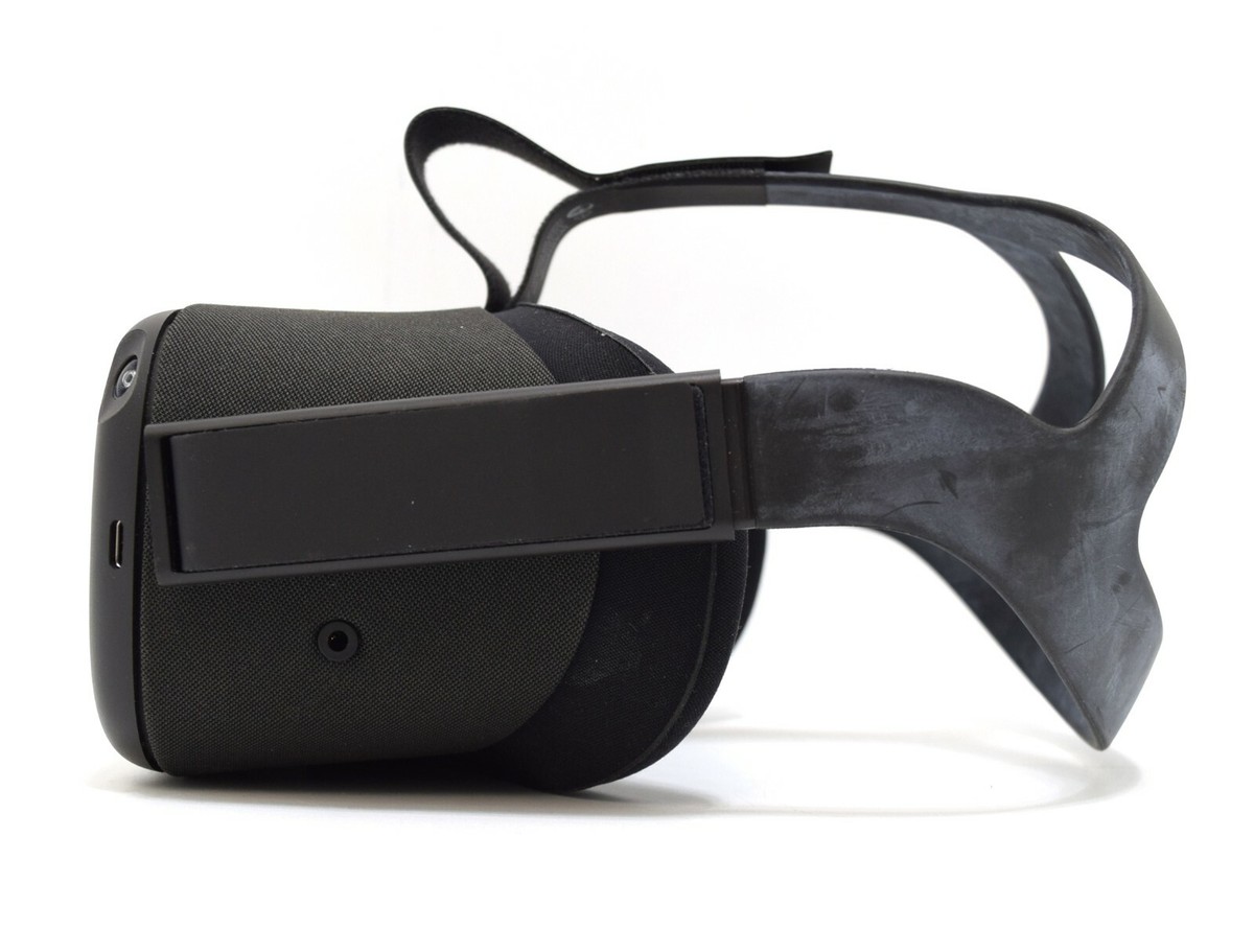 Oculus Model Quest 64gb VR Black - HEADSET ONLY - NO CONTROLLERS