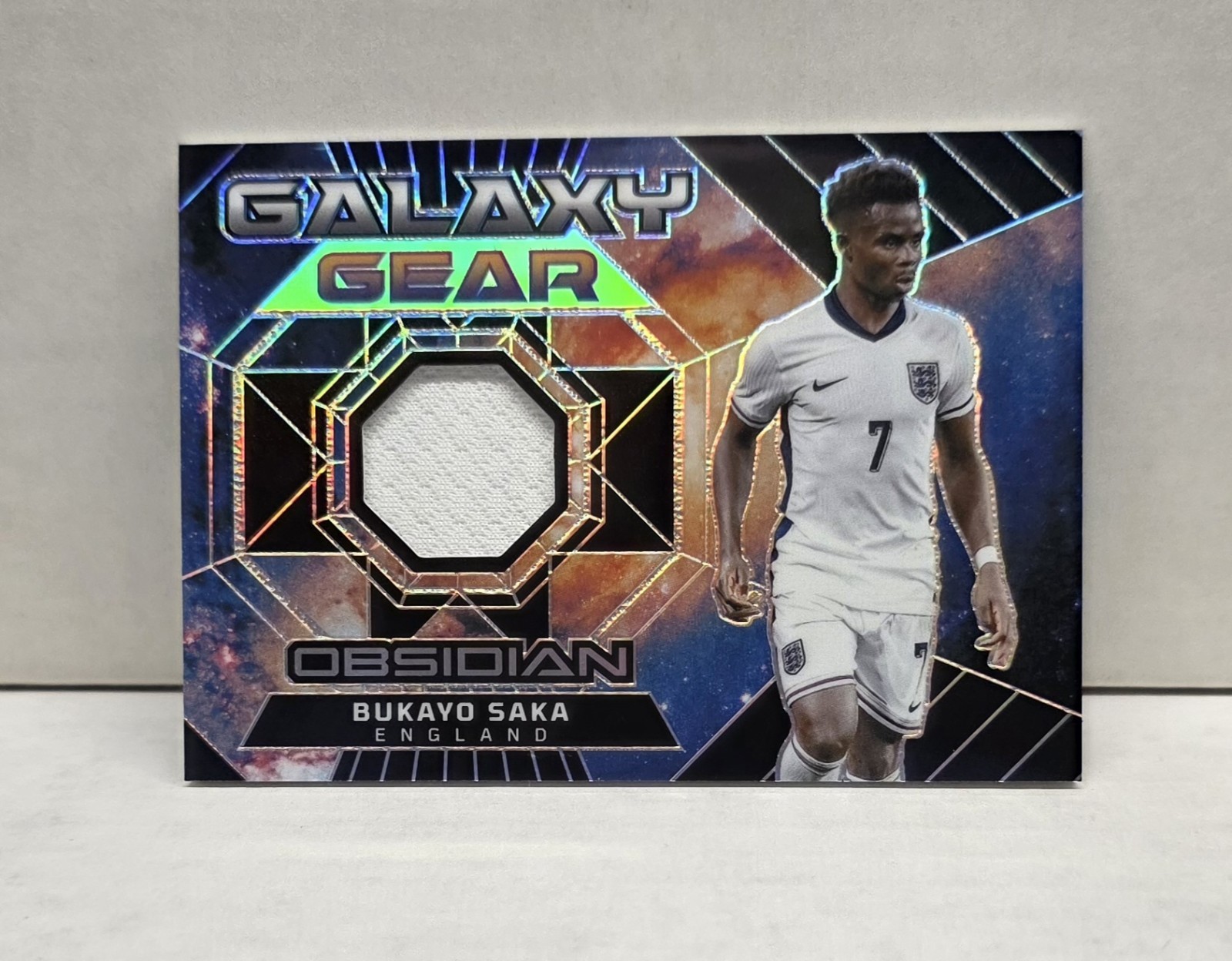 Bukayo Saka 2024 Obsidian #GG-BS Galaxy Gear /199 Price Guide