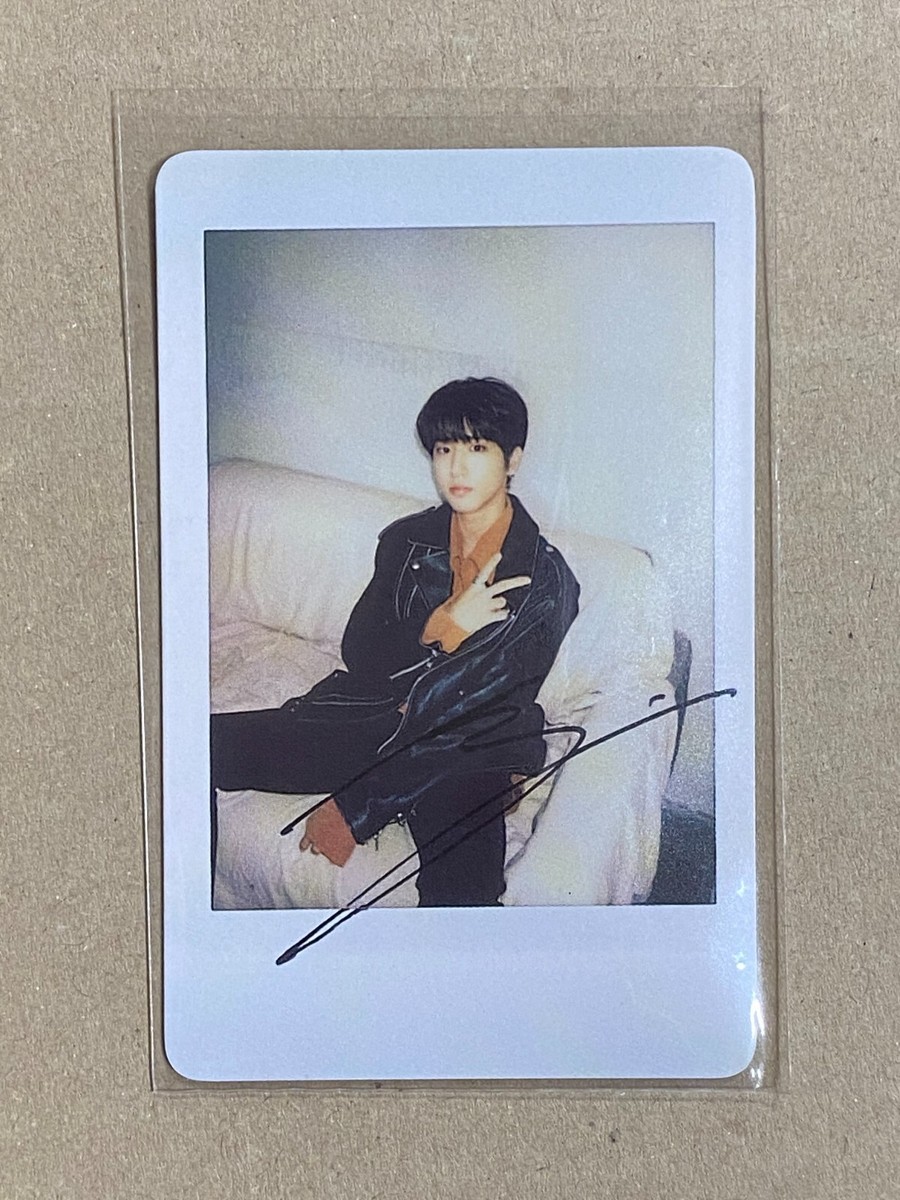 STRAY KIDS World Tour District 9 : Unlock OFFICIAL POLAROID
