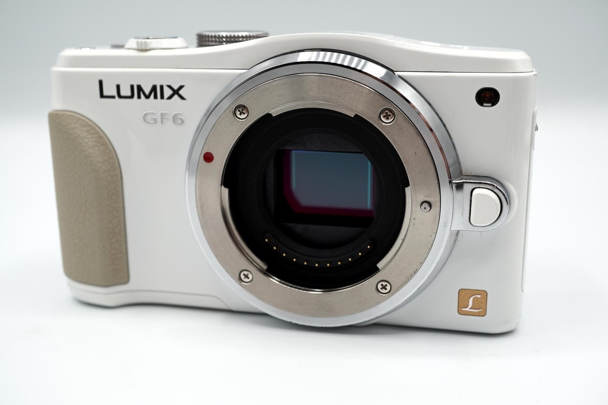 Panasonic LUMIX DMC-GF6 3.5-5.6 14-42mm 4.0-5.6 45-150mm