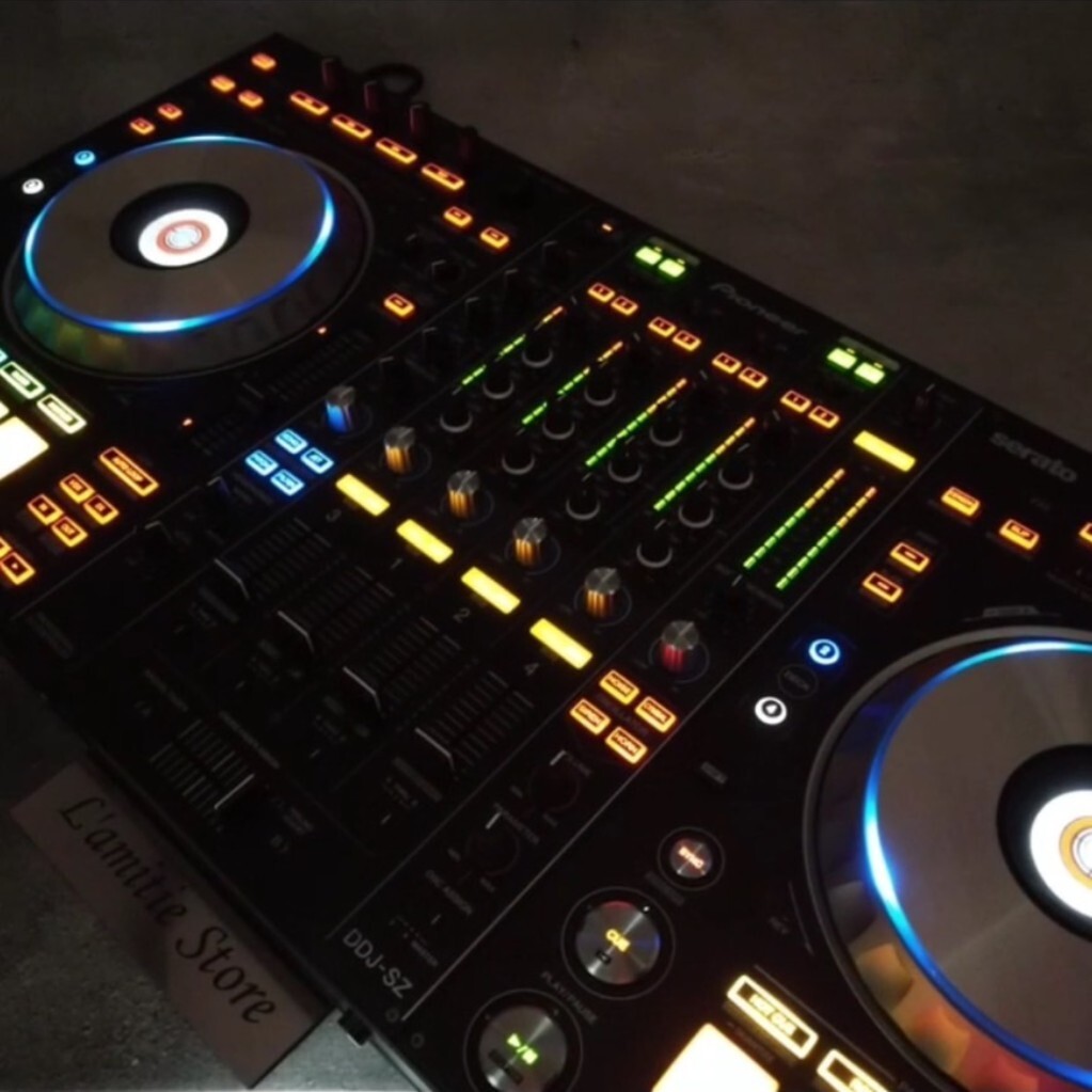 Pioneer DDJ-SZ Professional DJ Controller Serato 4-Channel 4ch