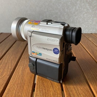 Sony Handycam DCR-PC100E Mini DV Camcorder | Acquisti Online su eBay