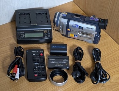 SONY DCR-TRV30 Handycam Camcorder NightShot MiniDV Japanese only