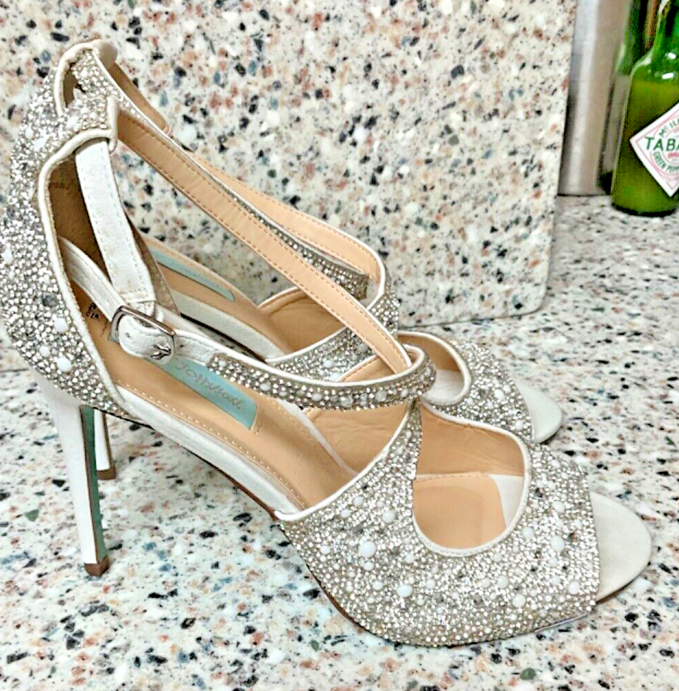 BETSEY JOHNSON silver party wedding HEELS SIZE 9 SB BAYLI HIGH