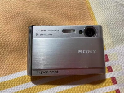 Sony Cyber Shot DSC-T70 8.1MP 3x Optical Zoom CCD Digital Camera