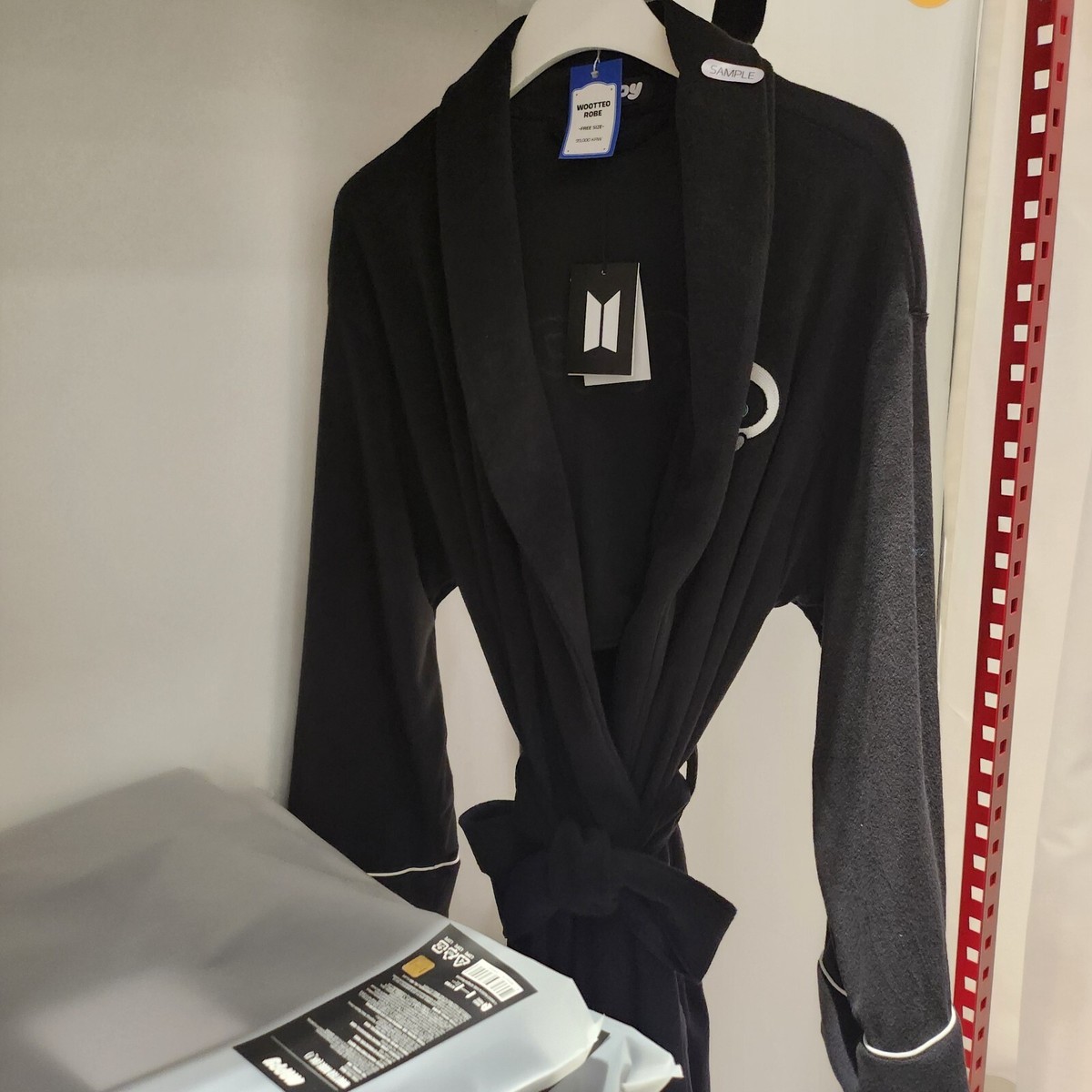 ON HAND] BTS JIN 'HAPPY' POP-UP : Running Wild to Happiness