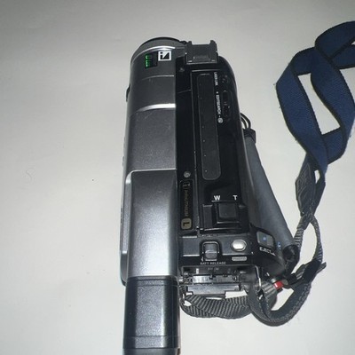 Sony DCR-TRV110 Digital8 Hi8 8mm Video8 Camcorder VCR Player Video
