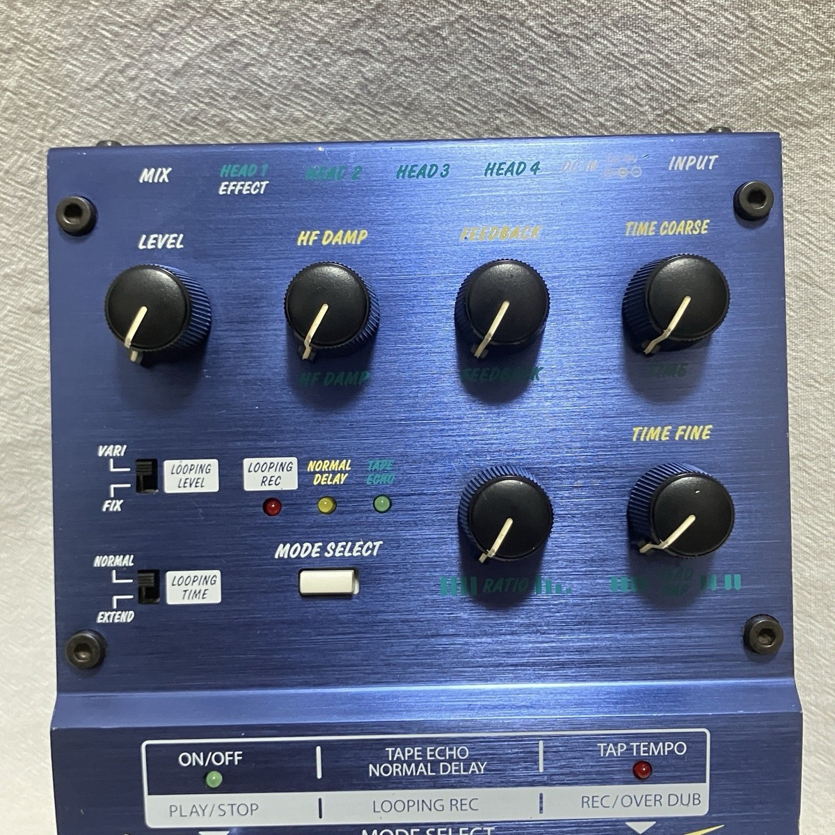 Akai E2 Headrush Delay/Tape Echo and Looper Effects Pedal Tested