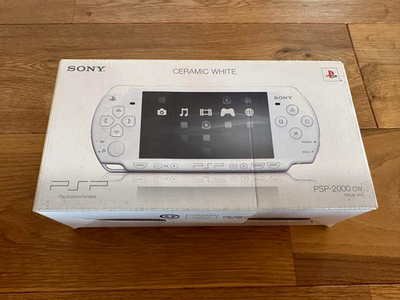 SONY Playstation Portable PSP-2000 CW Ceramic White Complete in