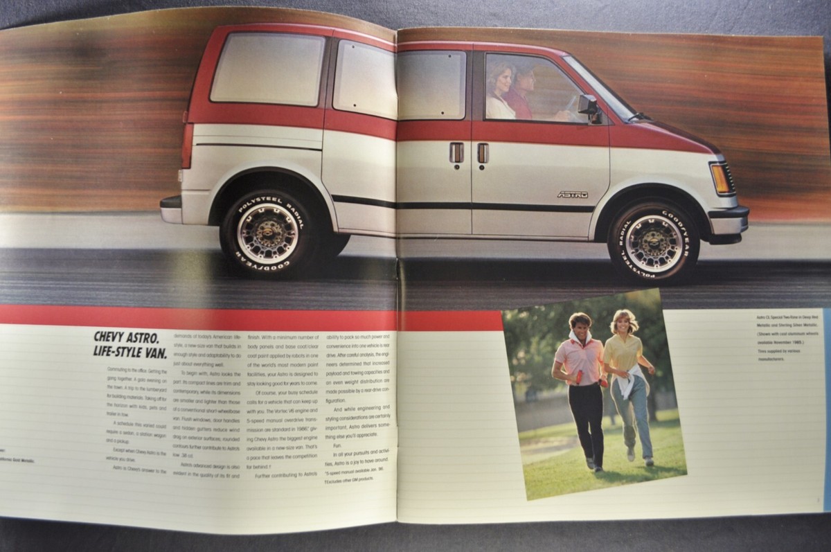 1986 Chevrolet Astro Passenger Van Truck Brochure CS CL Excellent