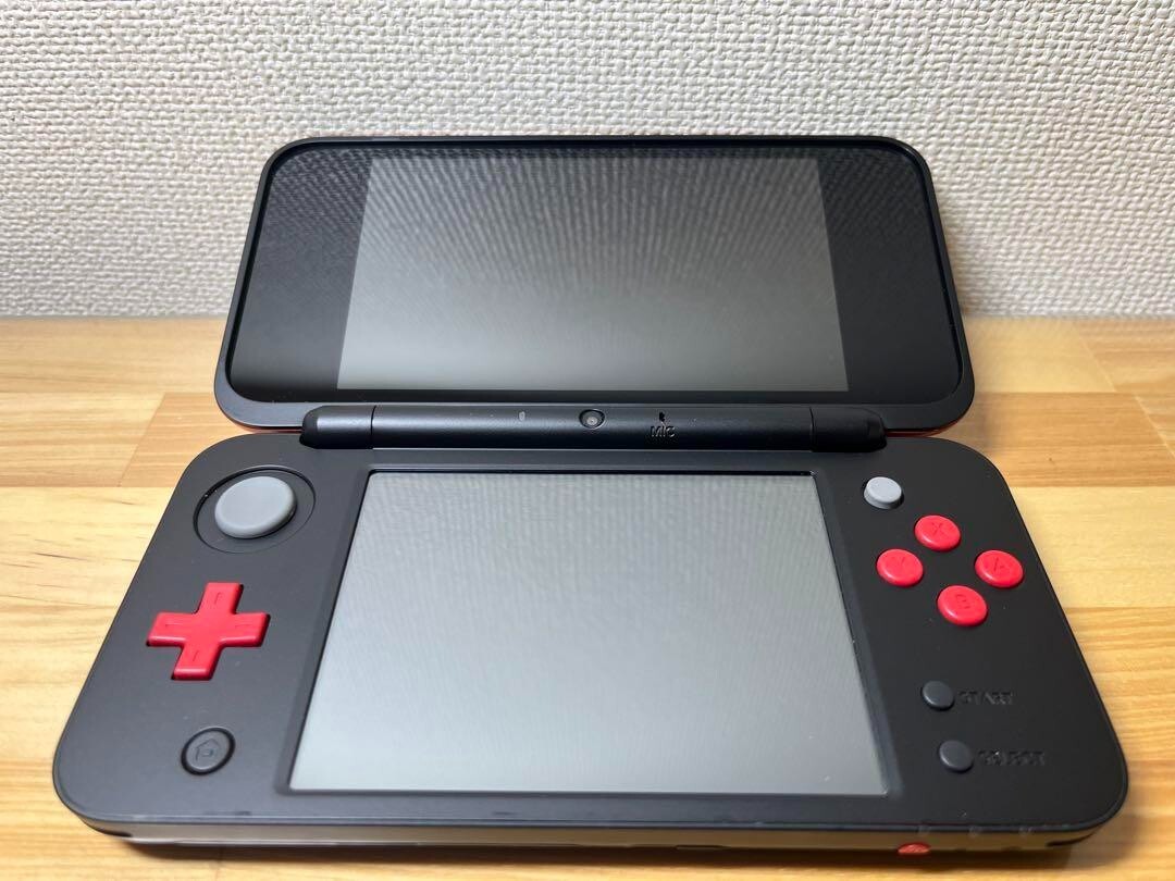New Nintendo 2DS XL LL Mario Kart 7 Red Black Console Stylus