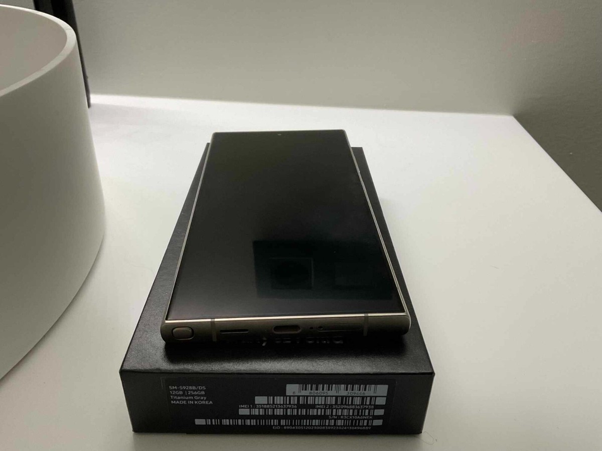 Samsung Galaxy S24 Ultra - 256 GB - Titanium Gray (Unlocked) for