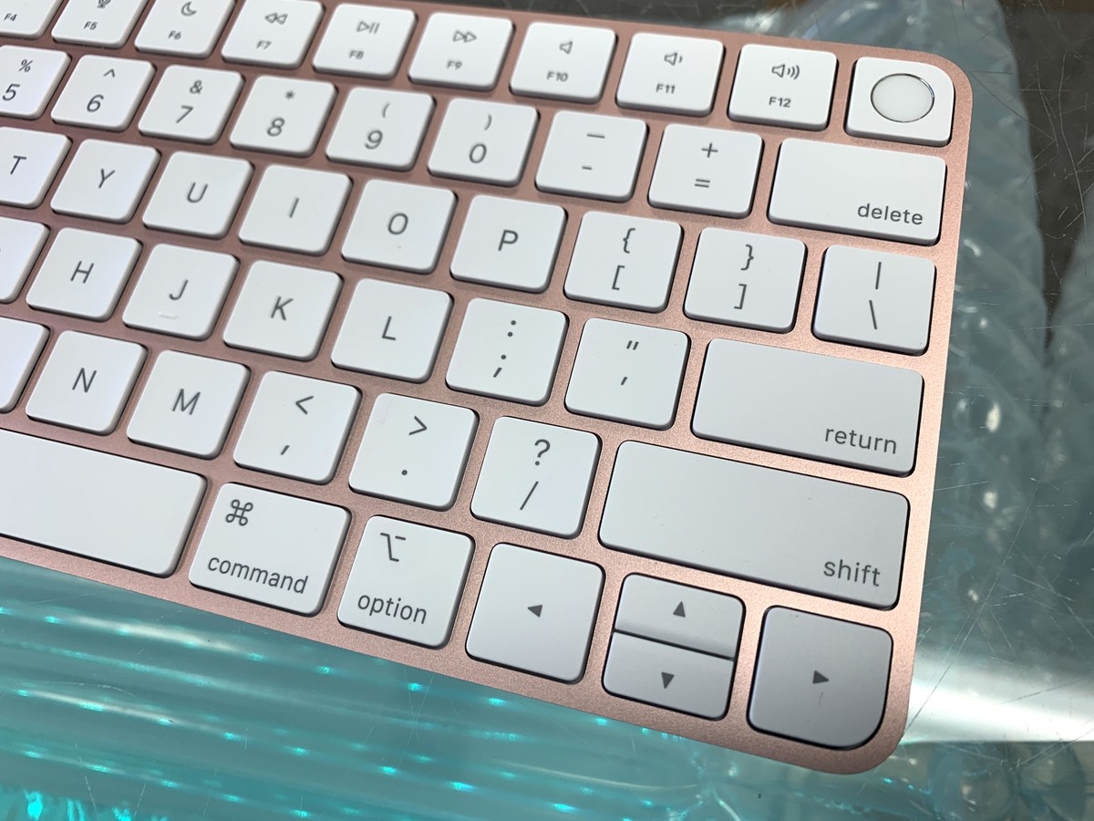 Genuine Apple MagicKeyboard with Touch ID for M1 Macs Pink A2449