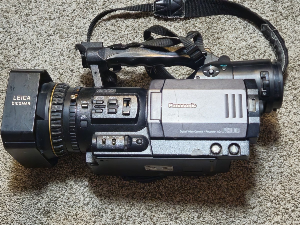 Panasonic AG-DVX100B 3-CCD Mini-DV Cinema Camcorder 01028 Hours | eBay