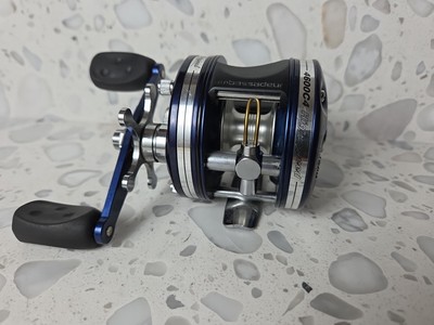 Abu Garcia C4 - 4600C4 High Speed Ambassadeur Blue-Fast Cast Round