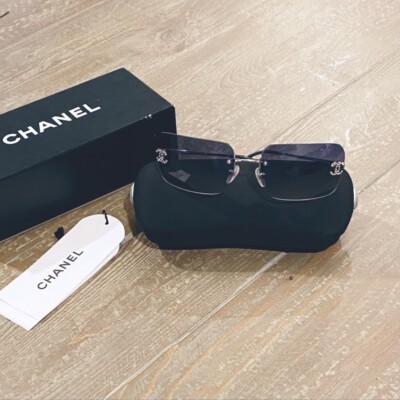 CHANEL 4017-D Rhinestone Sunglasses Rimless Blue Gradient Vintage
