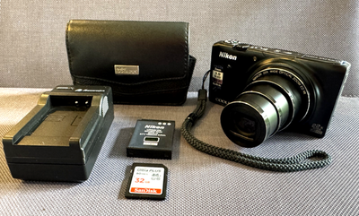 Nikon COOLPIX S9500 18.1MP Wi-Fi & GPS Black Compact Digital