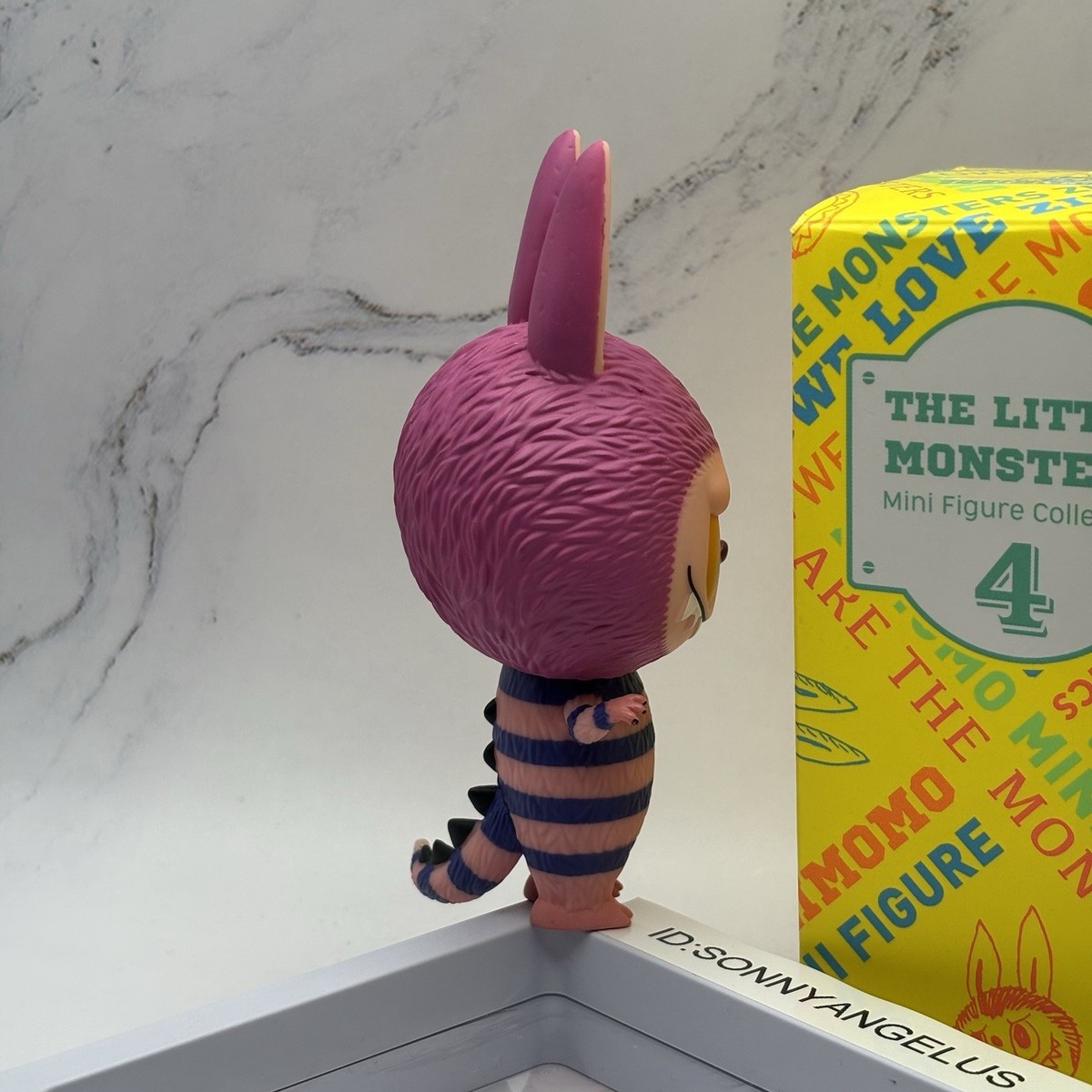 LABUBUバットマンのコスライダーpopmart 新品未開封 LABUBUバットマン