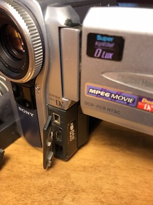 Sony Handycam DCR-PC9 NTSC MiniDV Camcorder Nightshot Working. No