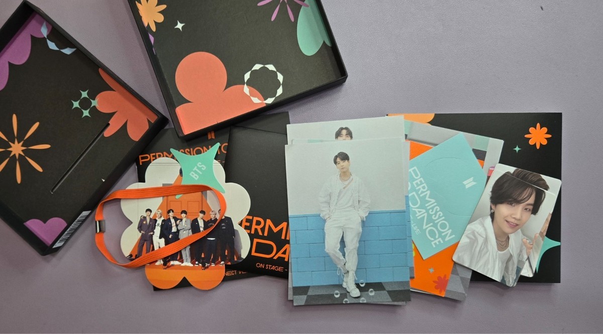 BTS- PERMISSION TO DANCE ON STAGE 