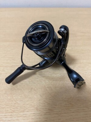 Shimano 19 Vanquish C2000SSS Spinning Reel | eBay