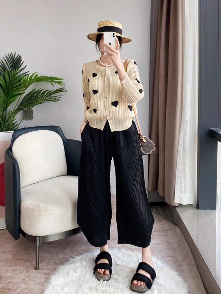 Pleats Please Issey Miyake Fabric Pleated Lantern Pants, Pleated