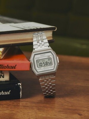 CASIO カシオ A1000A-7JF デジタル腕時計 シルバー CASIO（カシオ