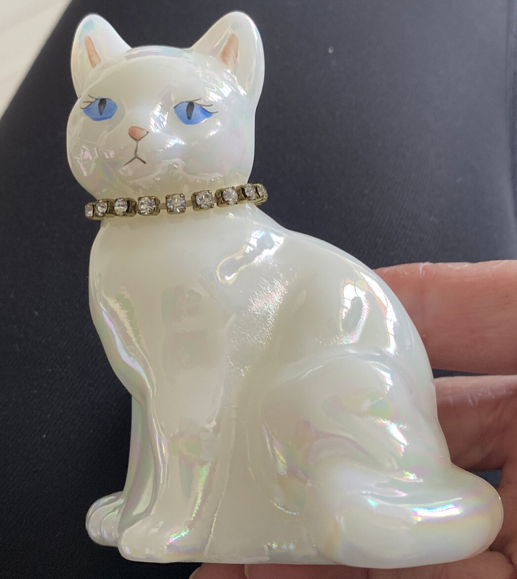 Fenton Figurine Cat Iridescent White Artist Signed T Gaskins