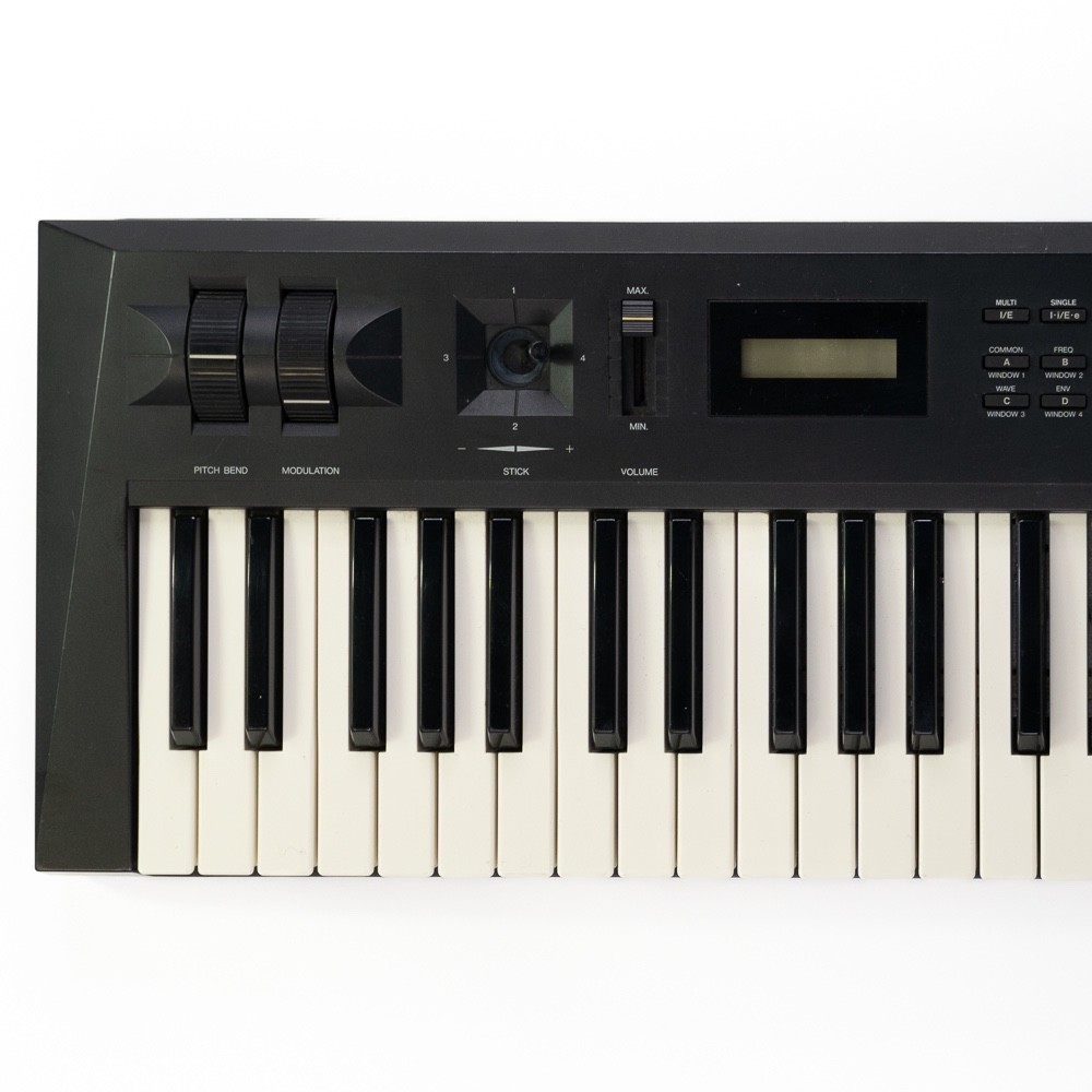 Kawai K1ii 16-Voice Digital Synthesizer Keyboard w/ Power Supply