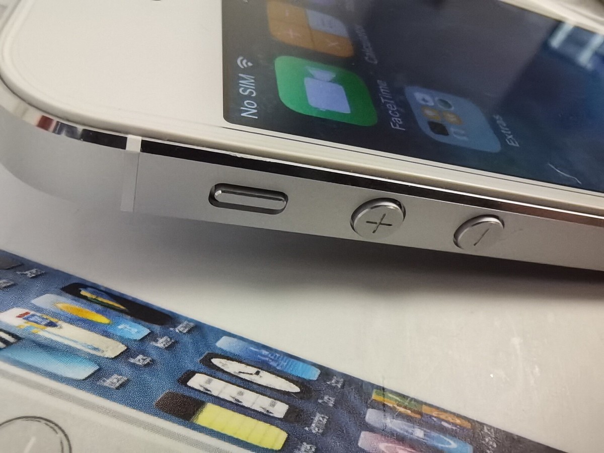 Apple iPhone 5 - 64 GB - White & Silver (Unlocked) for sale online