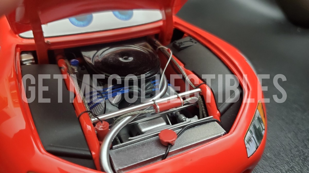 DISNEY PIXAR CARS SCHUCO 1:18 SCALE LIGHTNING MCQUEEN LE 2400/2500