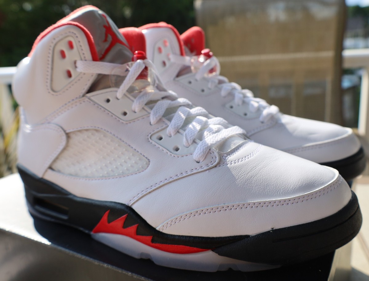 ✓ BRAND NEW DS Air Jordan 5 Retro Fire Red 2020 CT4838-102