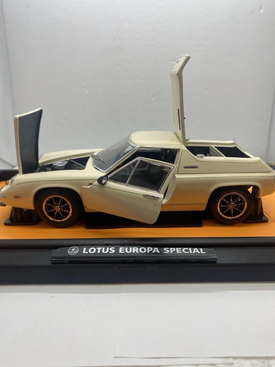 RARE 1:18 1974 LOTUS EUROPA SPECIAL, Cream /Sand-Black Interior