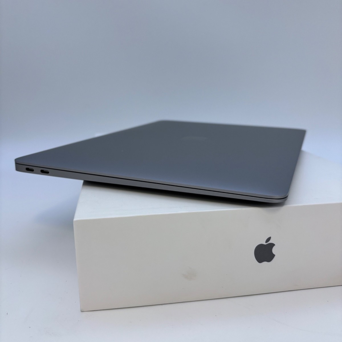 Apple MacBook Air 13 M1 Chip 7CGPU 3.2 2020 16GB 1TB Space Gray