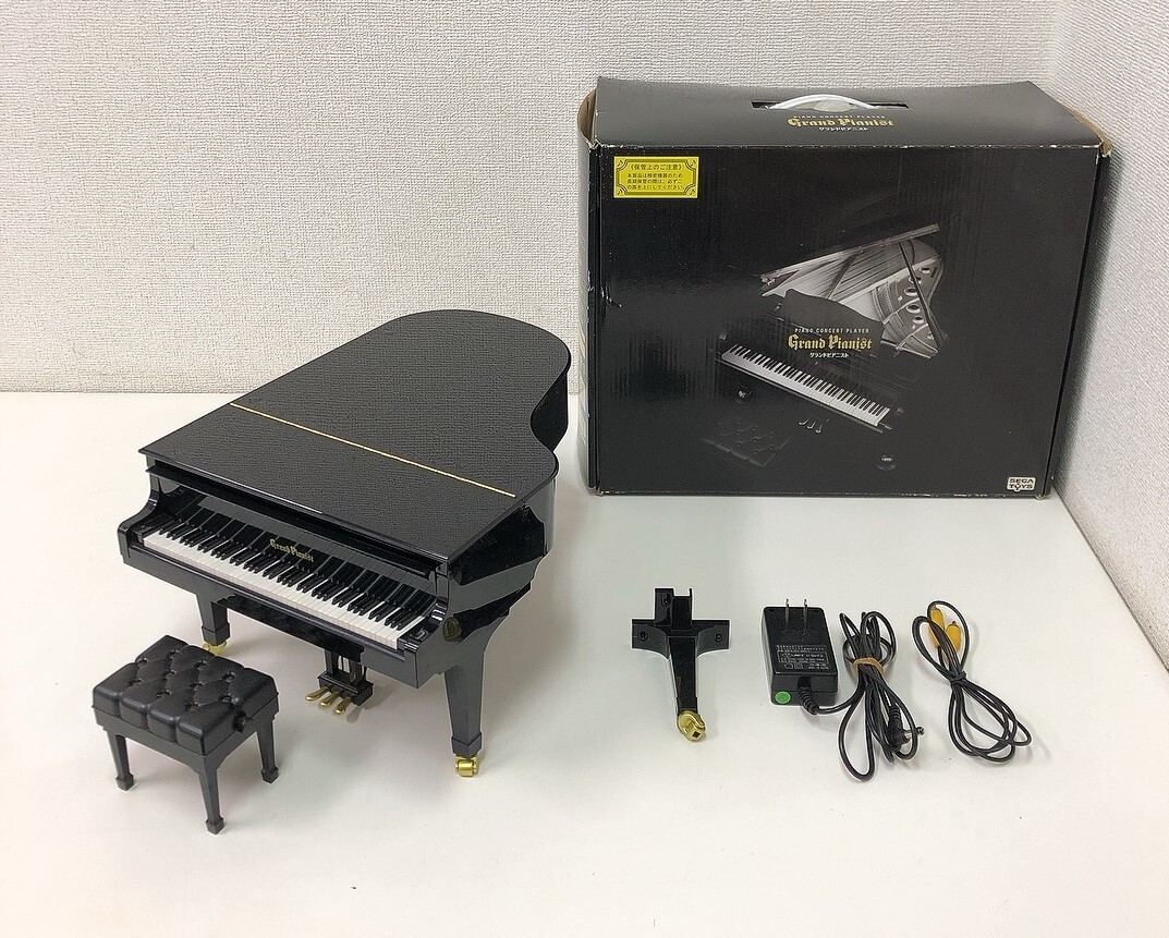 Genuine SEGA TOYS Black Grand Pianist 1/6 scale miniature grand