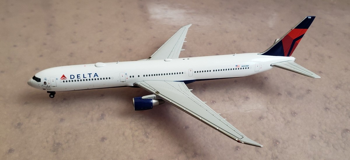 Gemini Jets 767-400 Delta Airlines N842MH in 1:400 | eBay