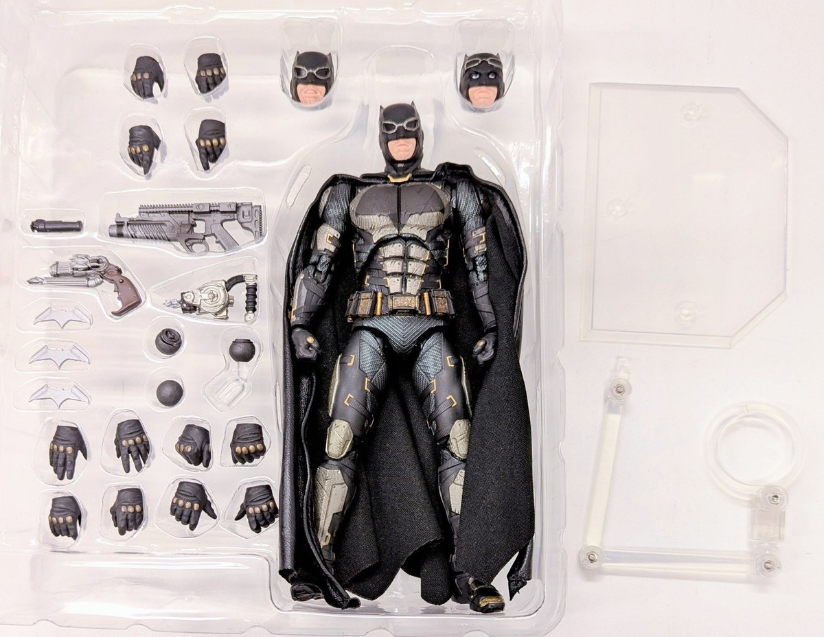 Medicom Toy Mafex 064 Batman Tactical Suit Ver.Justice League